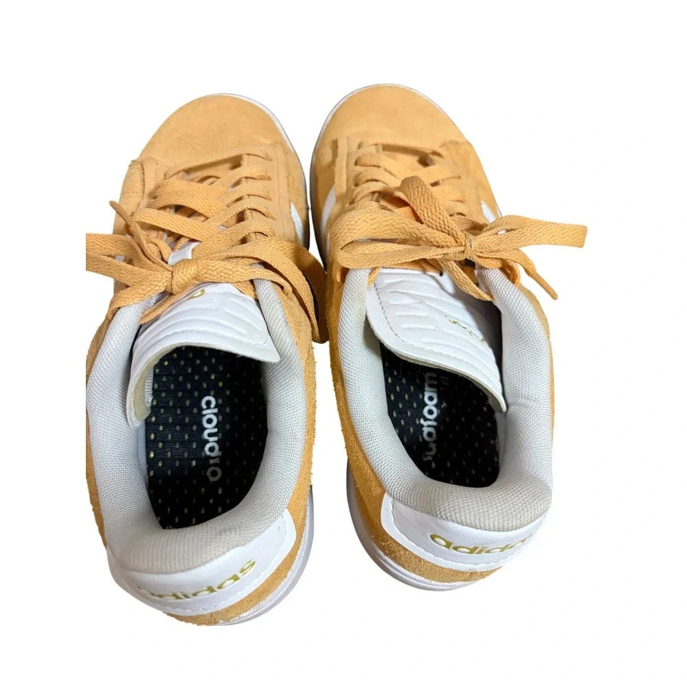 Adidas Grand Court Mustard Yellow Suede Sneakers White Stripes‎ Womens RARE 6.5